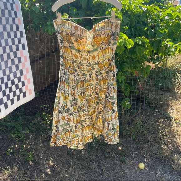 70s Floral Mini Dress // Warm Neutrals // L? - Picture 3 of 6